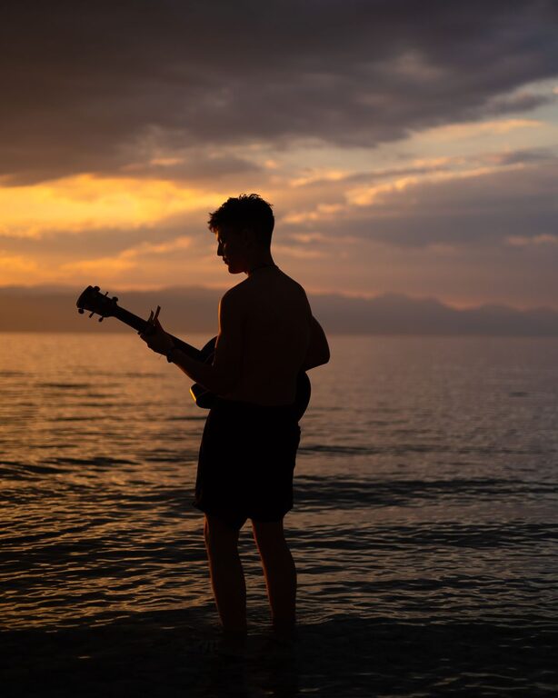 How to Create a Relaxing Playlist for Evenings